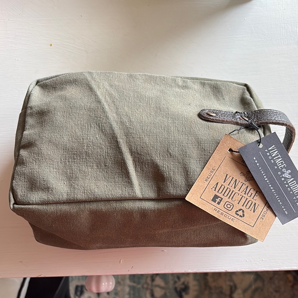 Vintage Addiction Shaving Bag